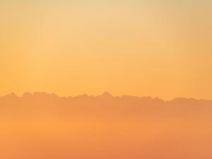 Les Pyrénées au lever de soleil, filigrane