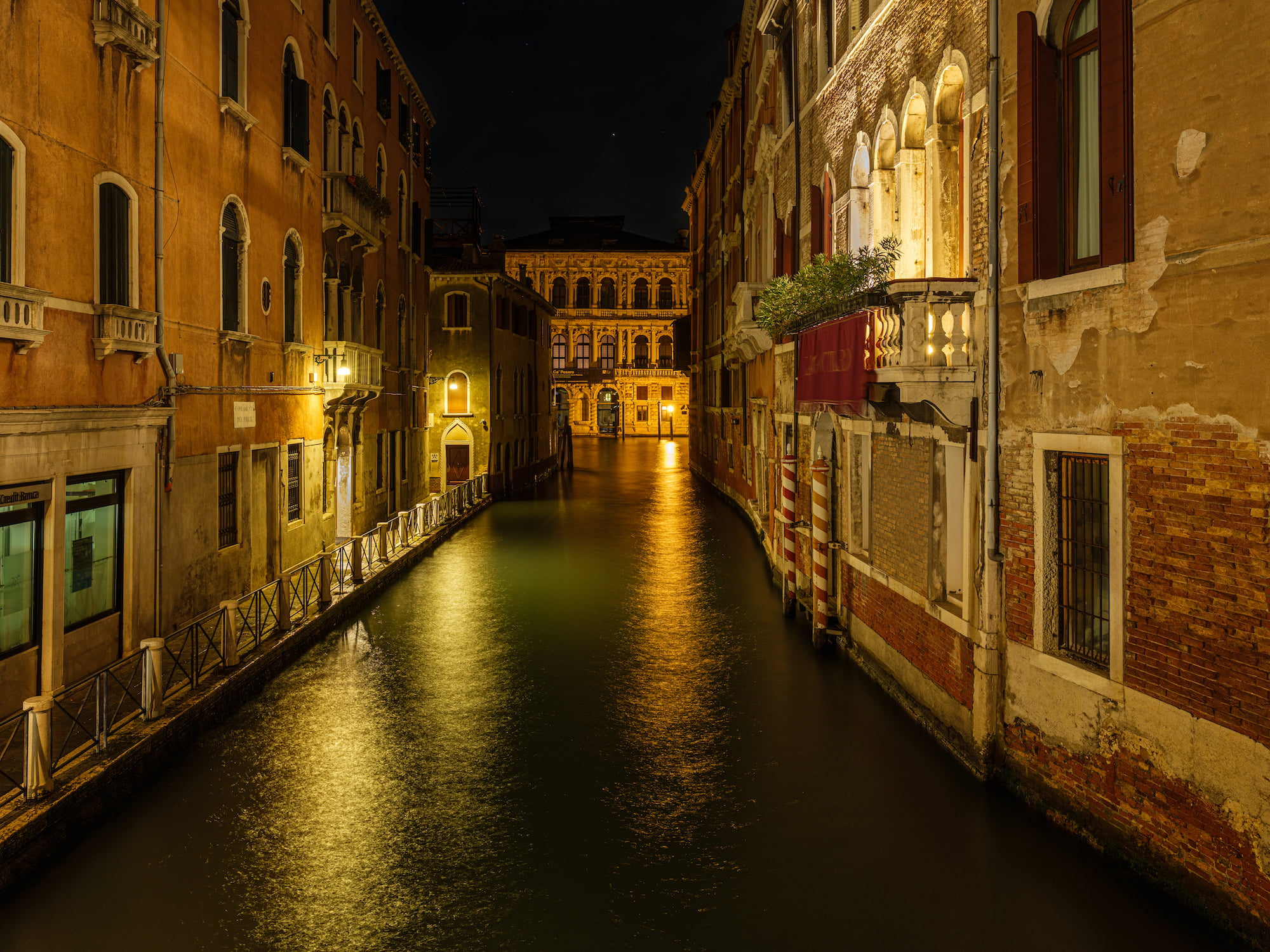 Canal de Venise en début de soirée, Venise, Italie